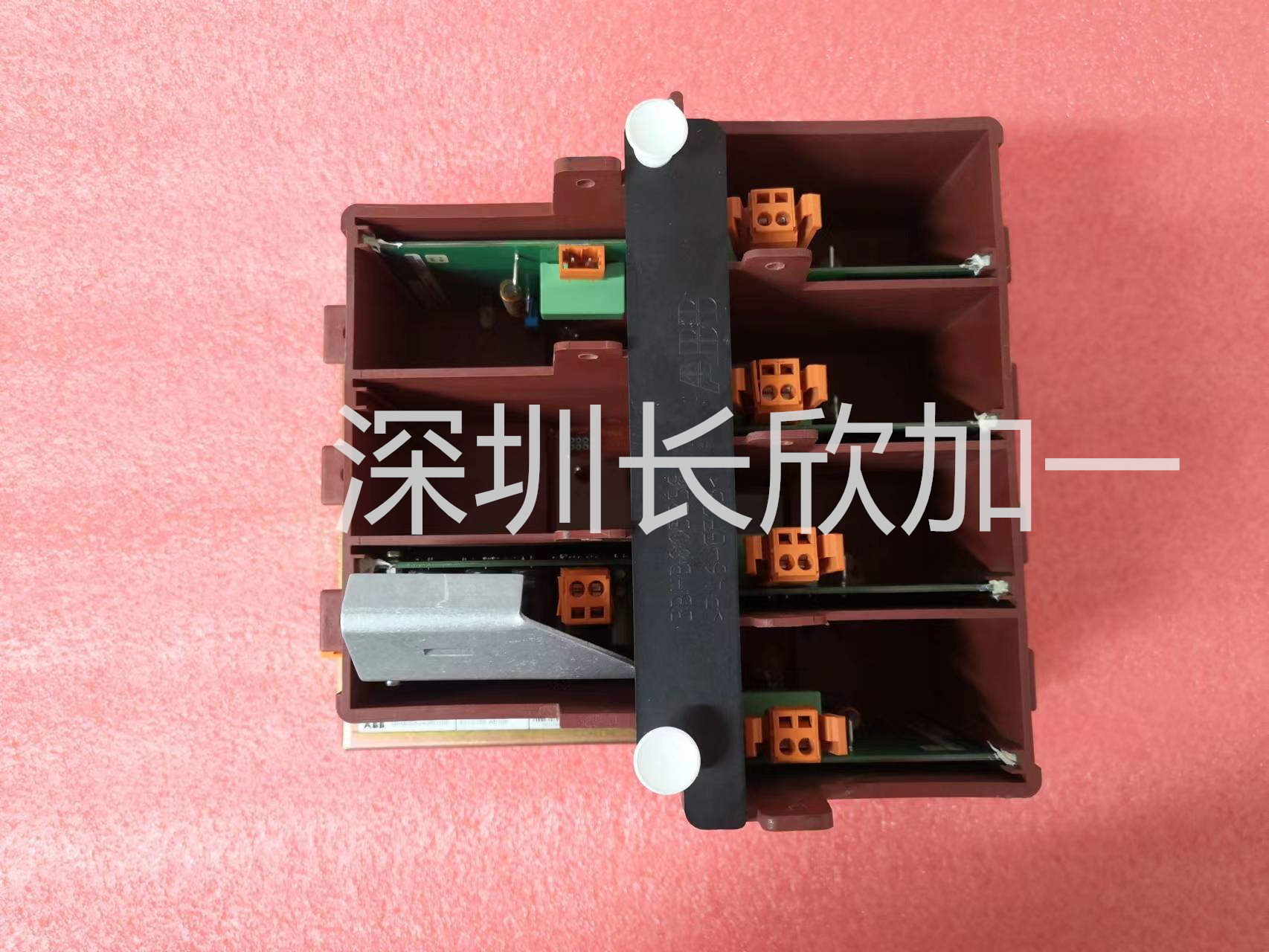 ABB  KUC755AE106 3BHB005243R0106  驅(qū)動(dòng)單元驅(qū)動(dòng)控制器
